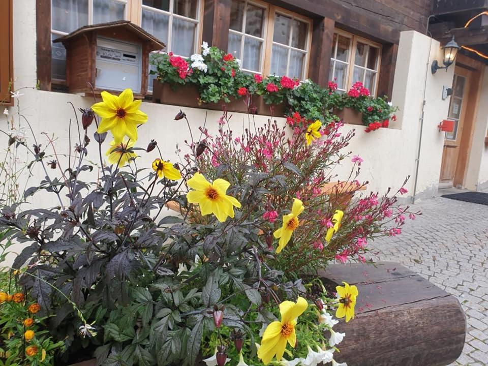 Auberge De L'Ours Vers L'Eglise エクステリア 写真