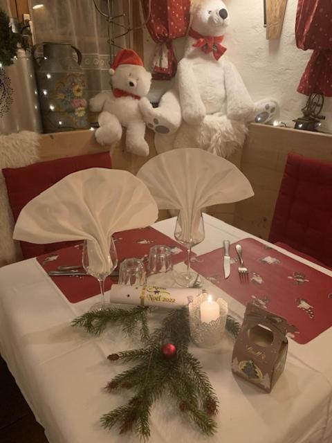 Auberge De L'Ours Vers L'Eglise エクステリア 写真