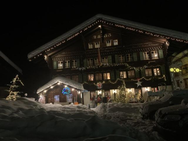 Auberge De L'Ours Vers L'Eglise エクステリア 写真